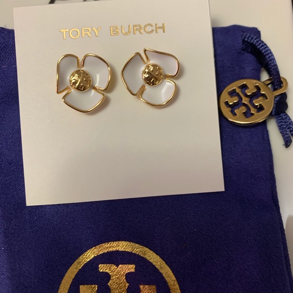 🔥🔥SALE🔥🔥NEW TB white flower logo stud earrings - Picture 4 of 4